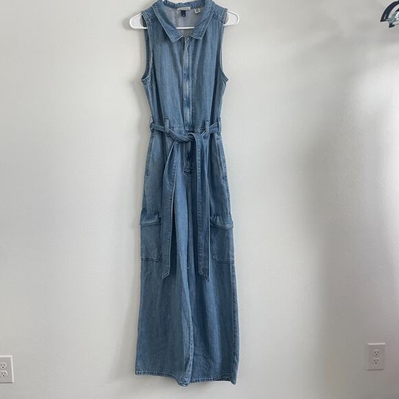 Universal Thread Jumpsuit Coverall Women 4 Blue Denim Baggy Cargo Belt Sleeveles - Picture 1 of 12